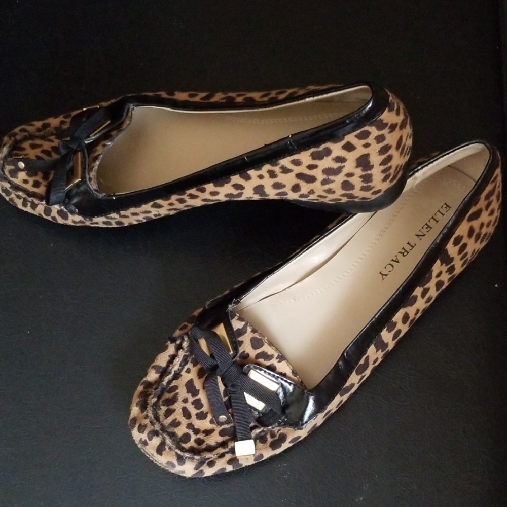 ELLEN TRACY  Leopard print flats